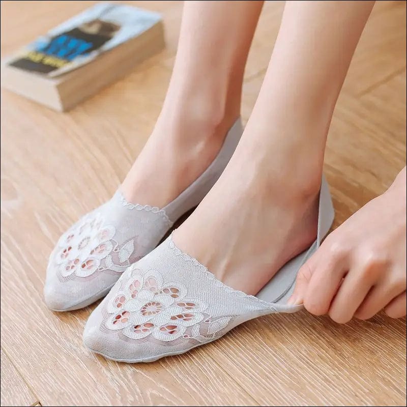 2019 spring and summer new hollow boat socks lace wholesale
