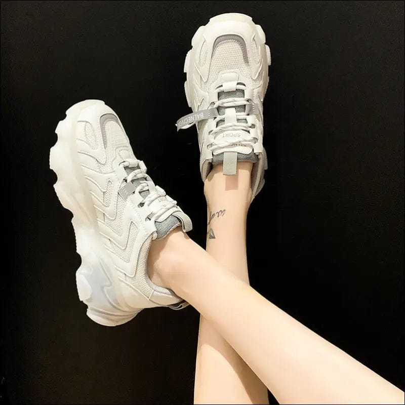 2021 spring new thick bottom sports old shoes women’s round