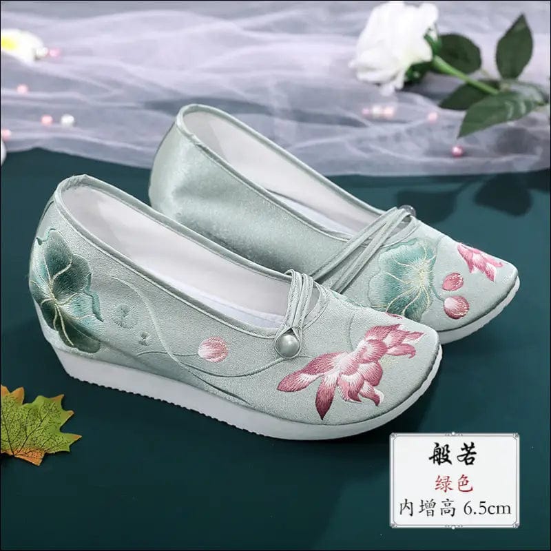 As new Hanfa cloth shoes ancient wind elegant lotus