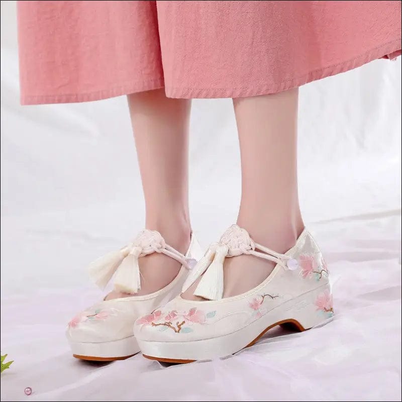 Wind Bell 2020 new stream Su Hanquin shoes female ancient
