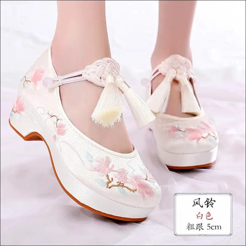 Wind Bell 2020 new stream Su Hanquin shoes female ancient